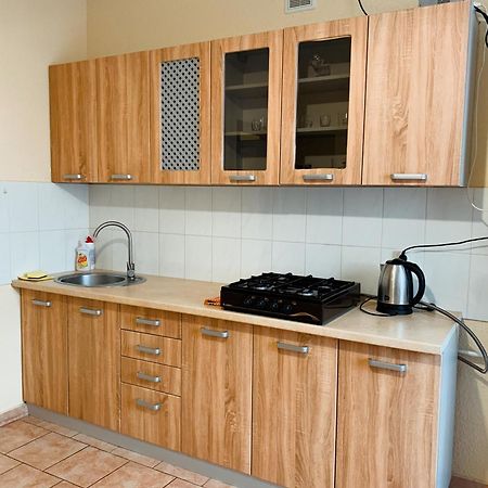Apartments Domovik Мостова 5 Кв 38 Mukacheve Luaran gambar